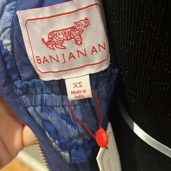 Banjanan Maya Dress, Ikat Floral NWT - Picture 9 of 11